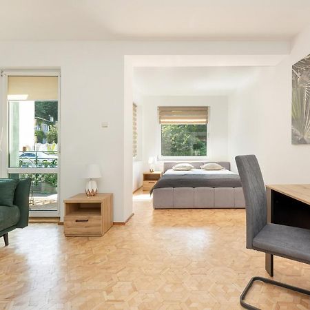 Bright & Spacious Family Apartment In Miedzyzdroje With Parking And 3 Balconies By Noclegi Renters Luaran gambar