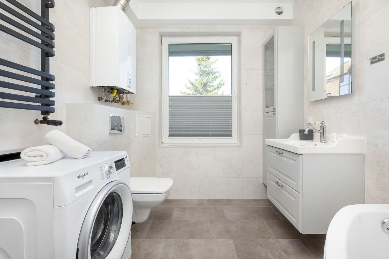 Bright & Spacious Family Apartment In Miedzyzdroje With Parking And 3 Balconies By Noclegi Renters Luaran gambar