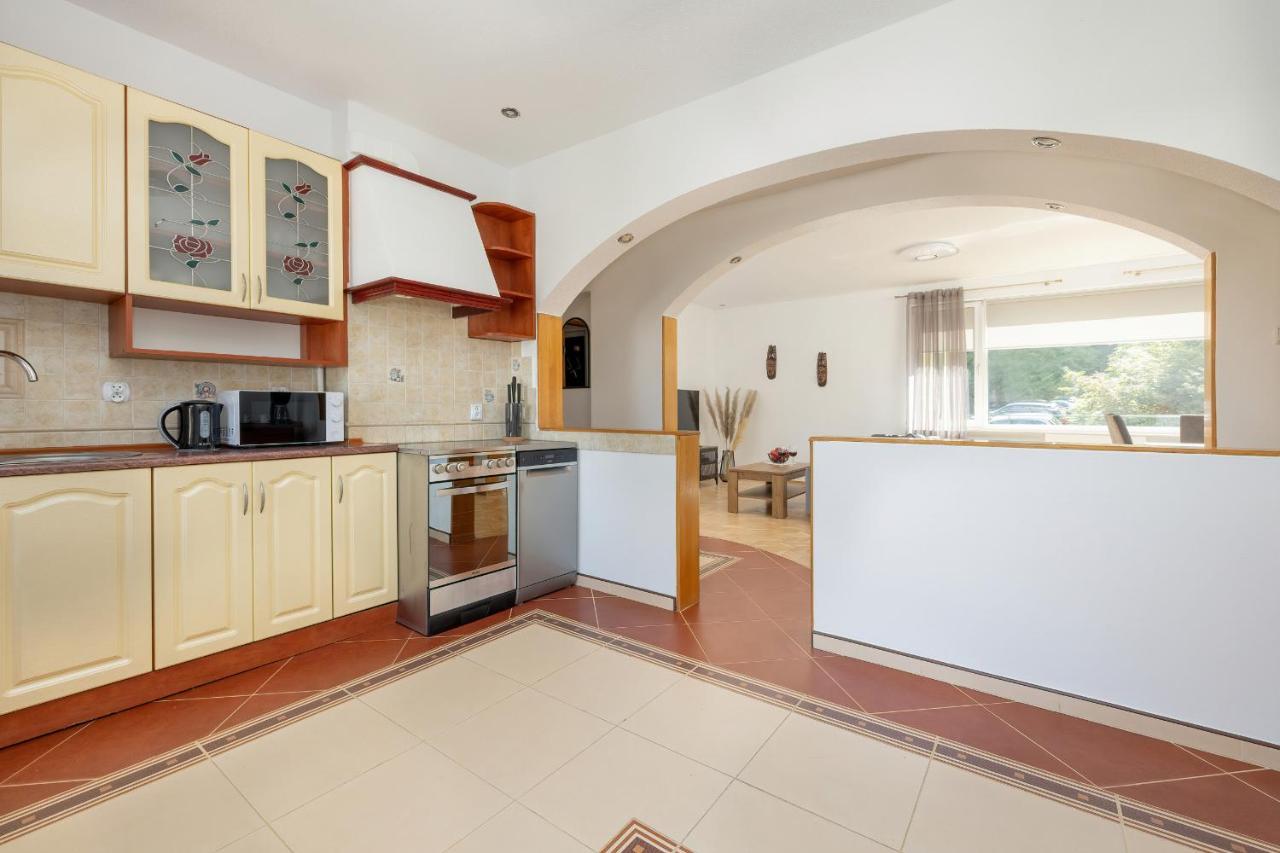 Bright & Spacious Family Apartment In Miedzyzdroje With Parking And 3 Balconies By Noclegi Renters Luaran gambar