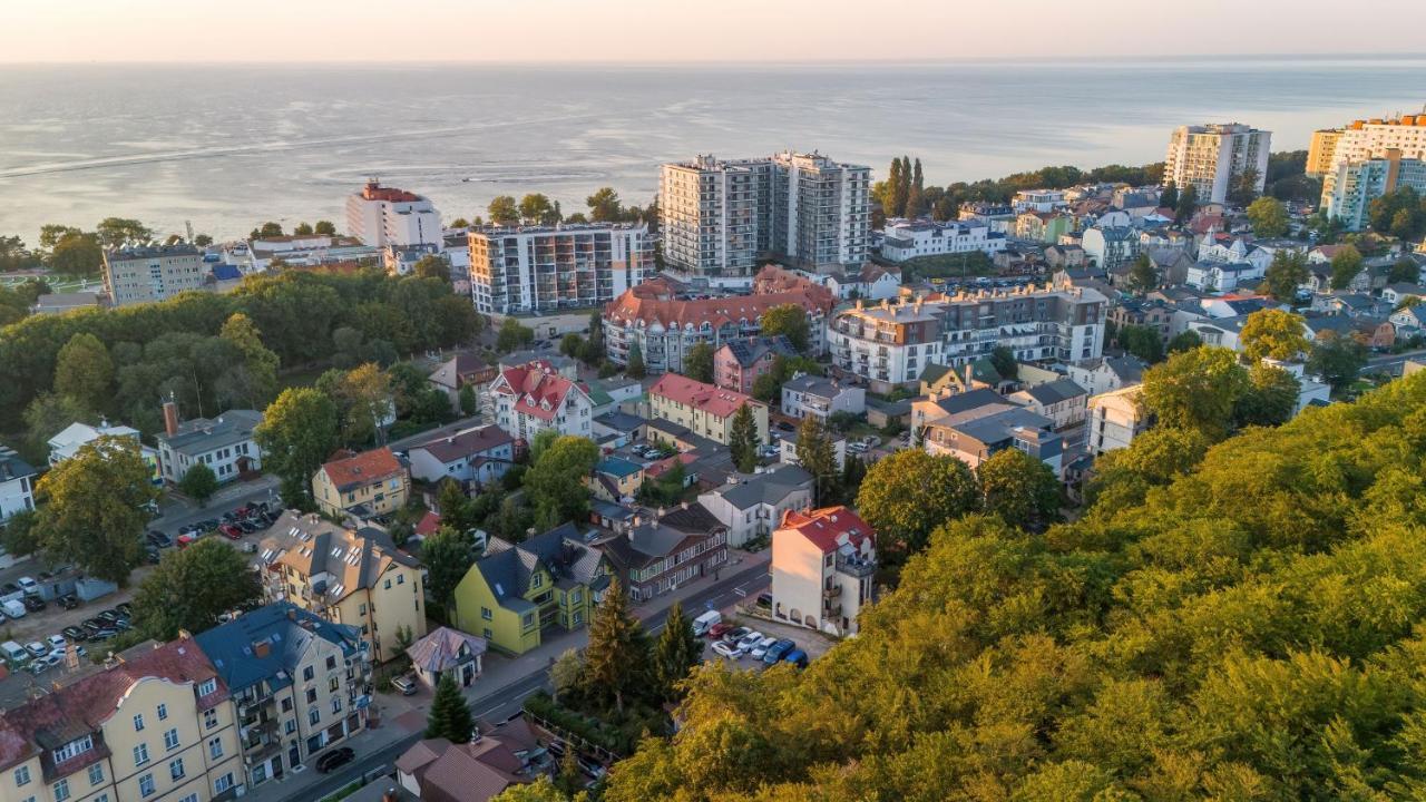 Bright & Spacious Family Apartment In Miedzyzdroje With Parking And 3 Balconies By Noclegi Renters Luaran gambar